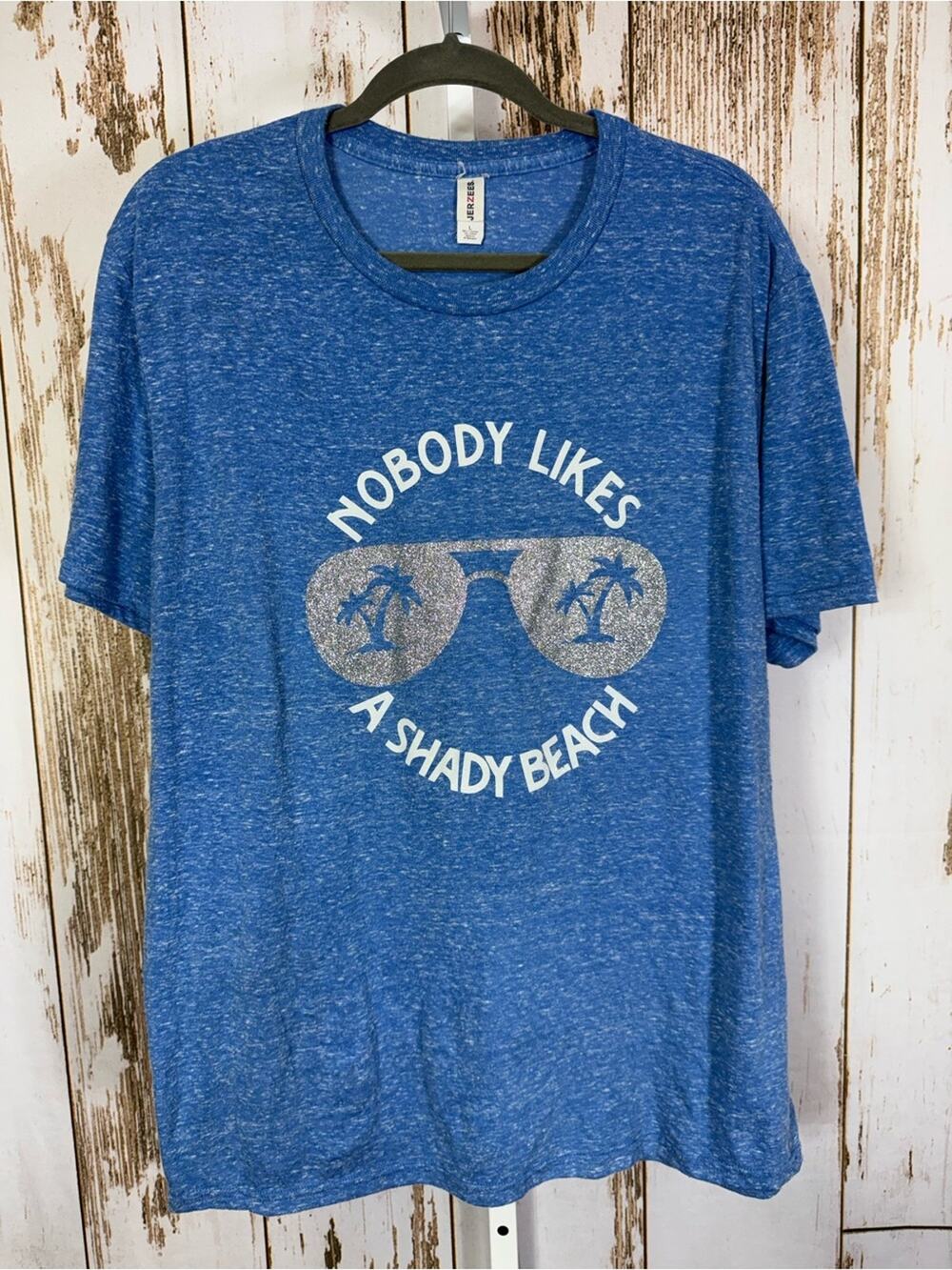 Jerzees Blue Heather Tee, Nobody likes a Shady Beach. Size Large. Good used cond
